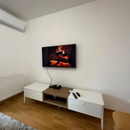 4 Star Apartman *